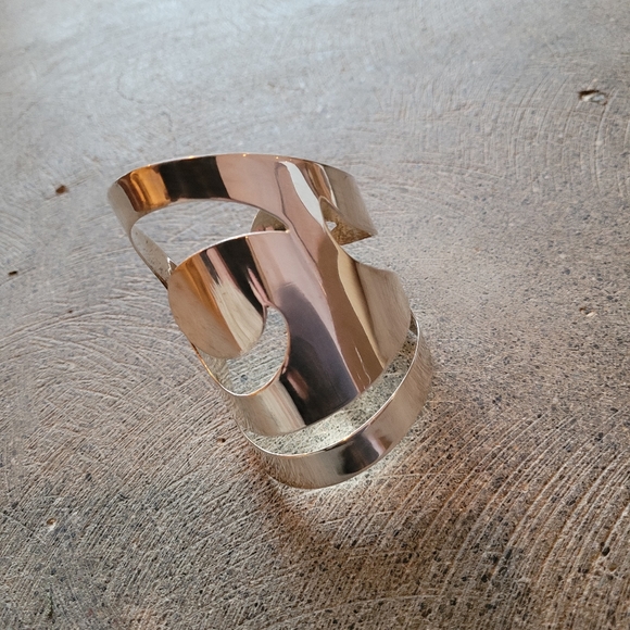 Sterling silver plated brass cuff bracelet - Picture 2 of 7